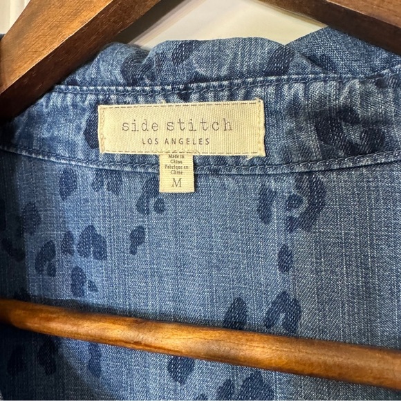 Side Stitch Lyocell Button Front Tunic with Roll Tab Sleeve Animal Print size M - Picture 6 of 13